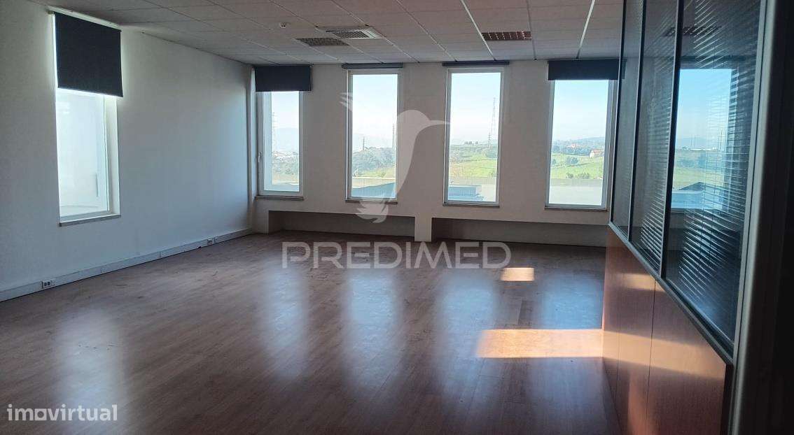 ARRENDAR Armazém Industrial moderno e muito funcional - Grande imagem: 4/12