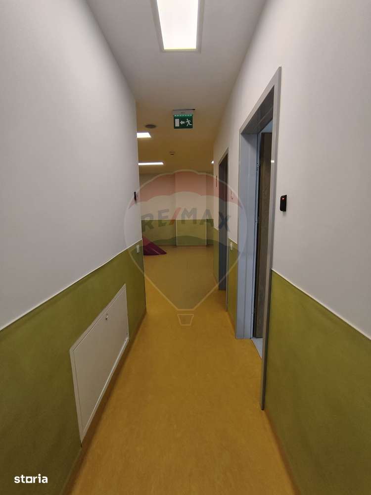 Spațiu comercial de vanzare-16