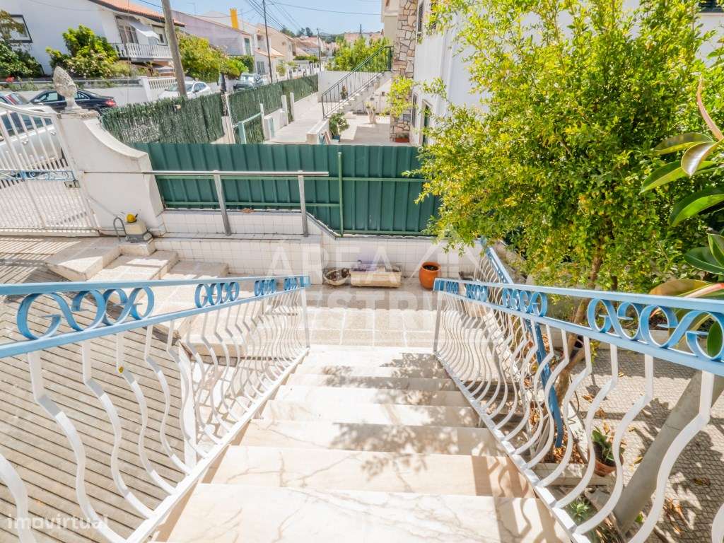 Moradia Isolada T6, no centro de Azeitão - Grande imagem: 4/60
