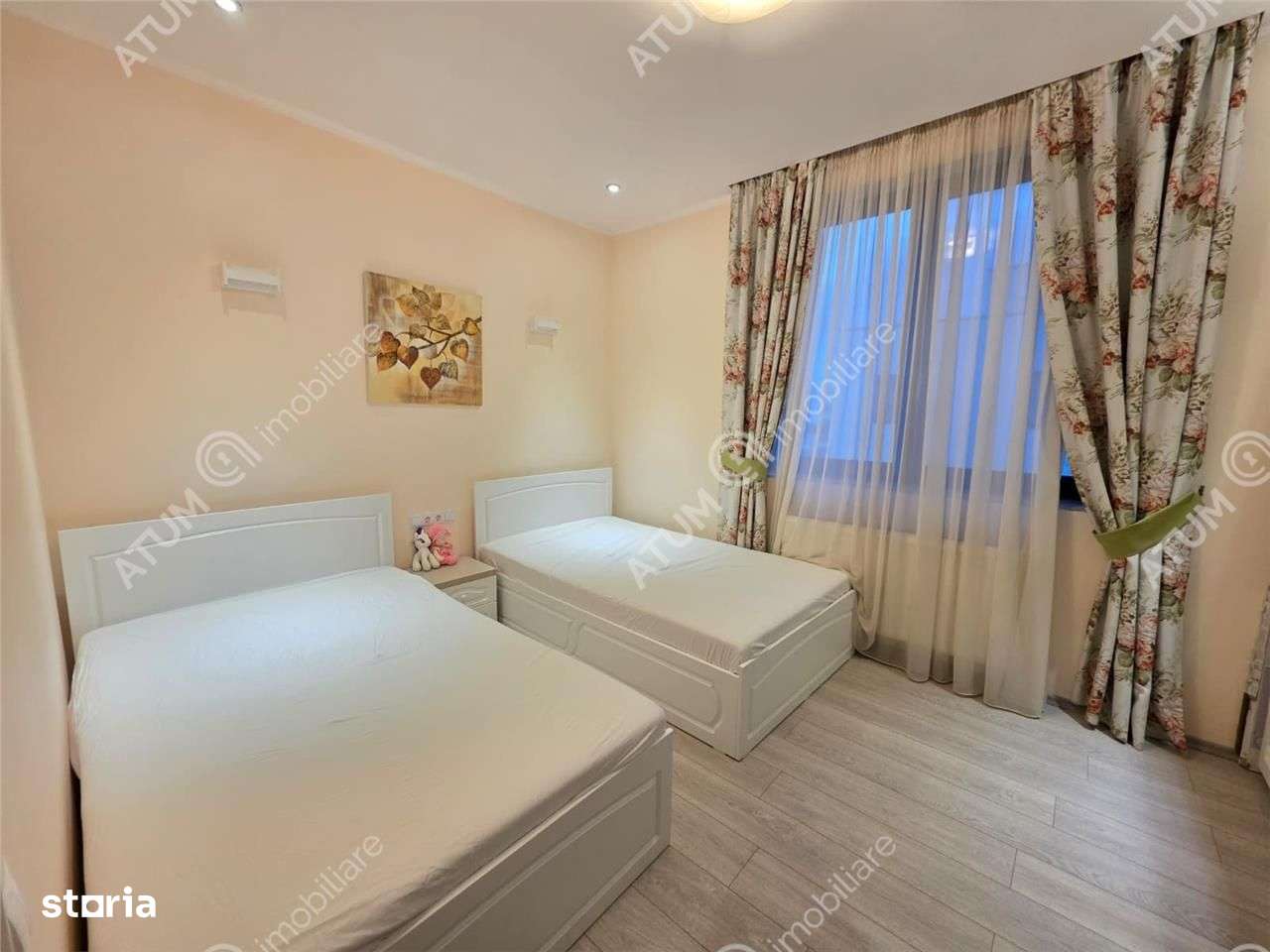 Casa 4 camere 3 bai terasa si teren 250 mp zona Octavian Goga Selimbar-12