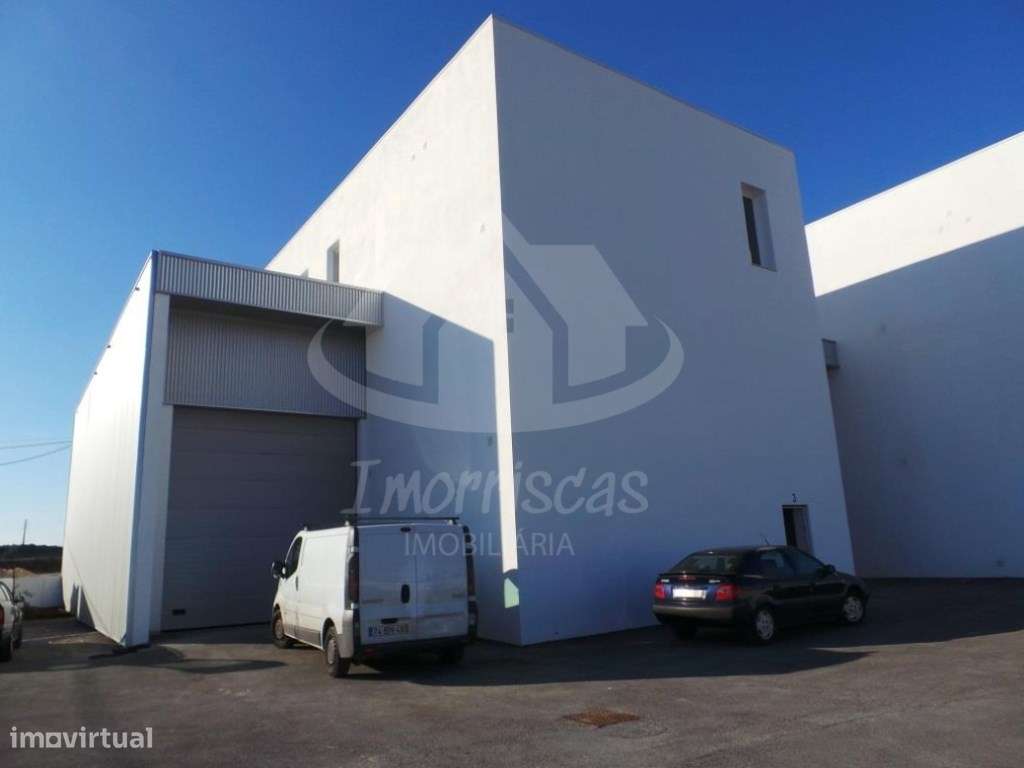 Armazém com 735 m² em São Julião do Tojal, Loures - Grande imagem: 3/15