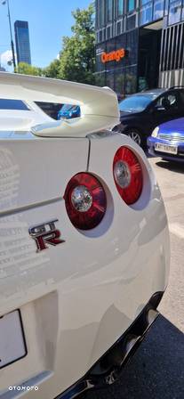 Nissan GT-R Premium Edition - 6