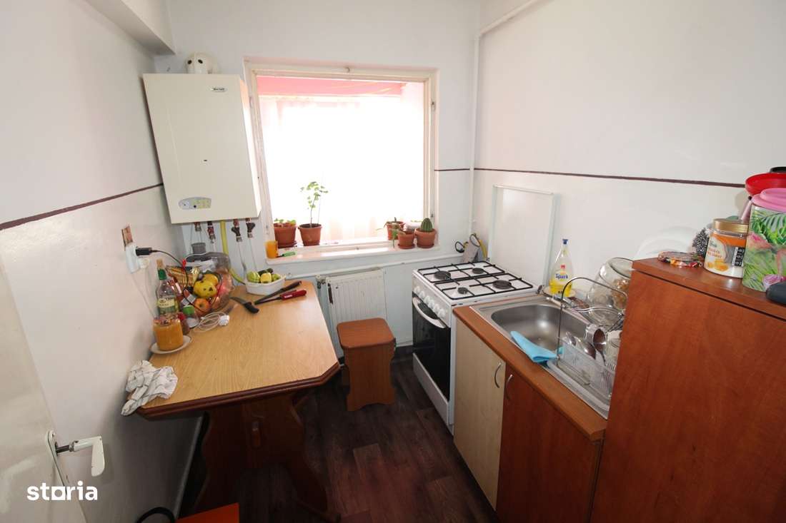Vând apartament cu 1 camere în Hunedoara, Micro2-Str.Munteniei, 34mp..-4