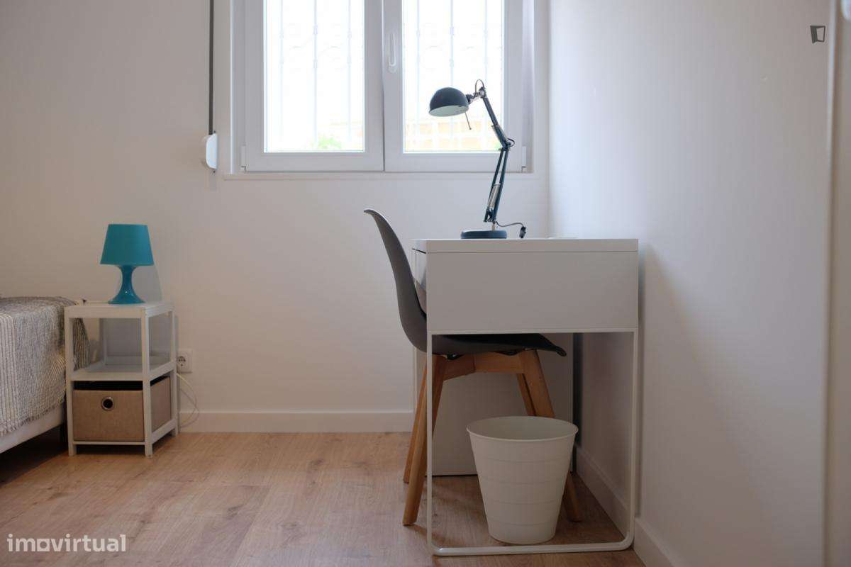 Quarto - localizado em Carcavelos Lisbon - Grande imagem: 2/10