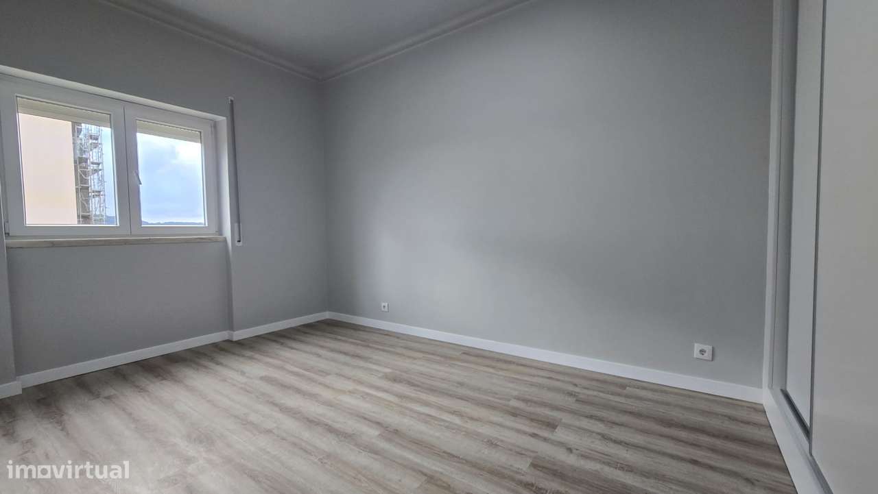 T2 Remodelado no Coração de Setúbal – Onde a Vida Tem Mais Cor-21