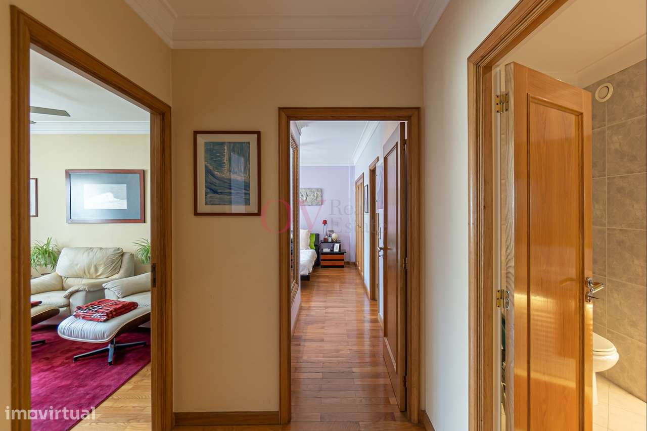 Para venda, apartamento T5 Rua Domingos Sequeira Porto, com varandas,-19