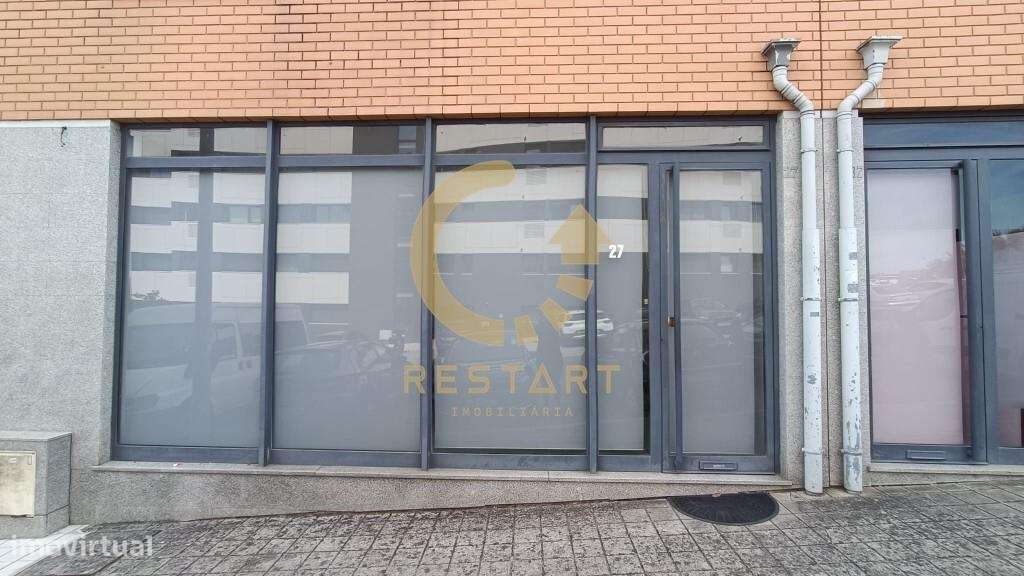 Loja com projeto para apartamento, localizado em Campanhã - Grande imagem: 5/25