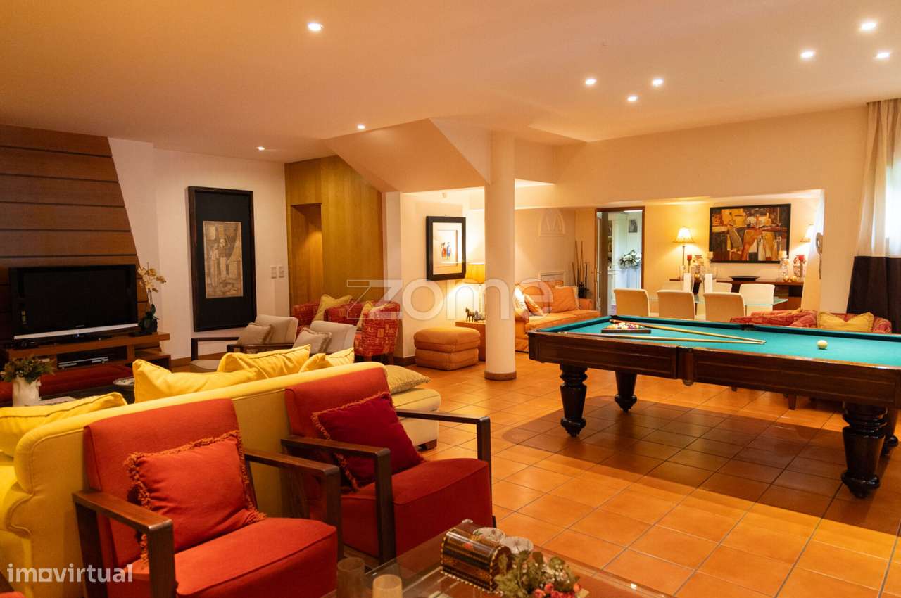 LUXUOSA MORADIA - LOCALIZAÇÃO PREMIUM NO CENTRO DE FAMALICÃO-24