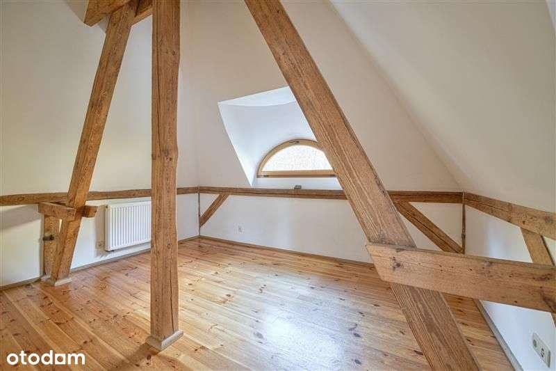 3-pokojowe poddaszowe mieszkanie w Sopocie 2 piętrze-12