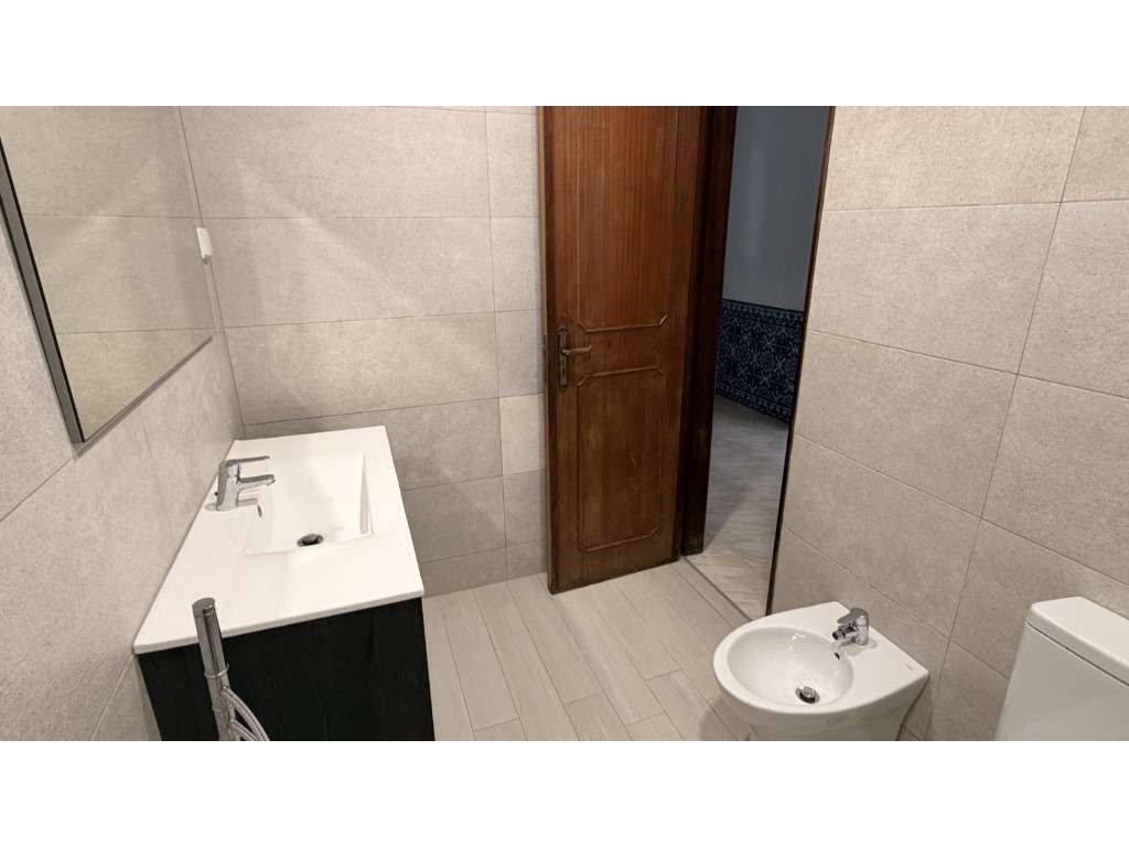 Apartamento T2 em Rio de Mouro com bom estado de conservação e exce...-11