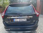 Volvo XC 60 D5 AWD Momentum - 4