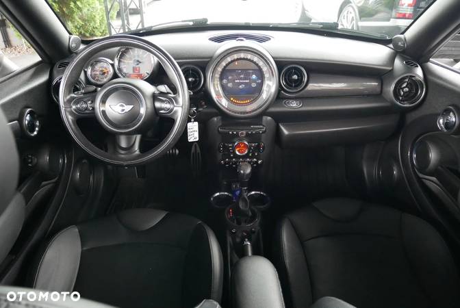 MINI Cooper SAut 50 Camden - 8