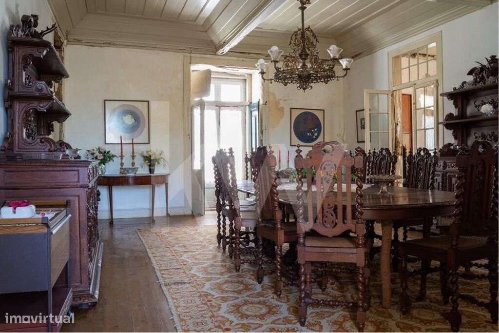 Propriedade edificada em pleno centro histórico das Caldas da Rainha, - Grande imagem: 5/31