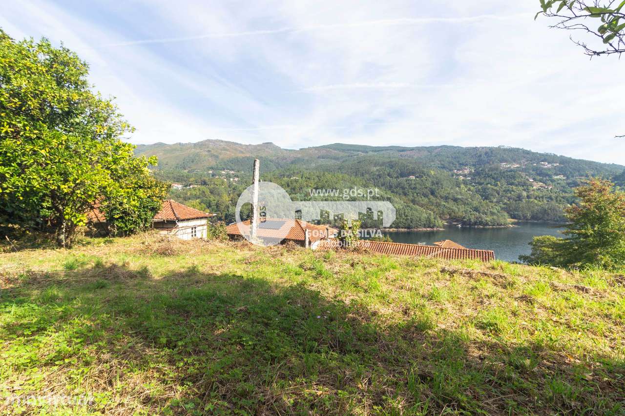 Moradia T3 com 1383m2 em Pandozes, Parada de Bouro Vieira do Minho-19