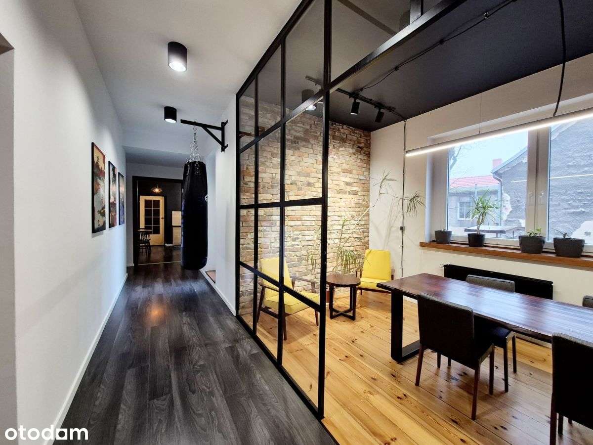 Mieszkanie w centrum! Rewelacyjna cena!-0