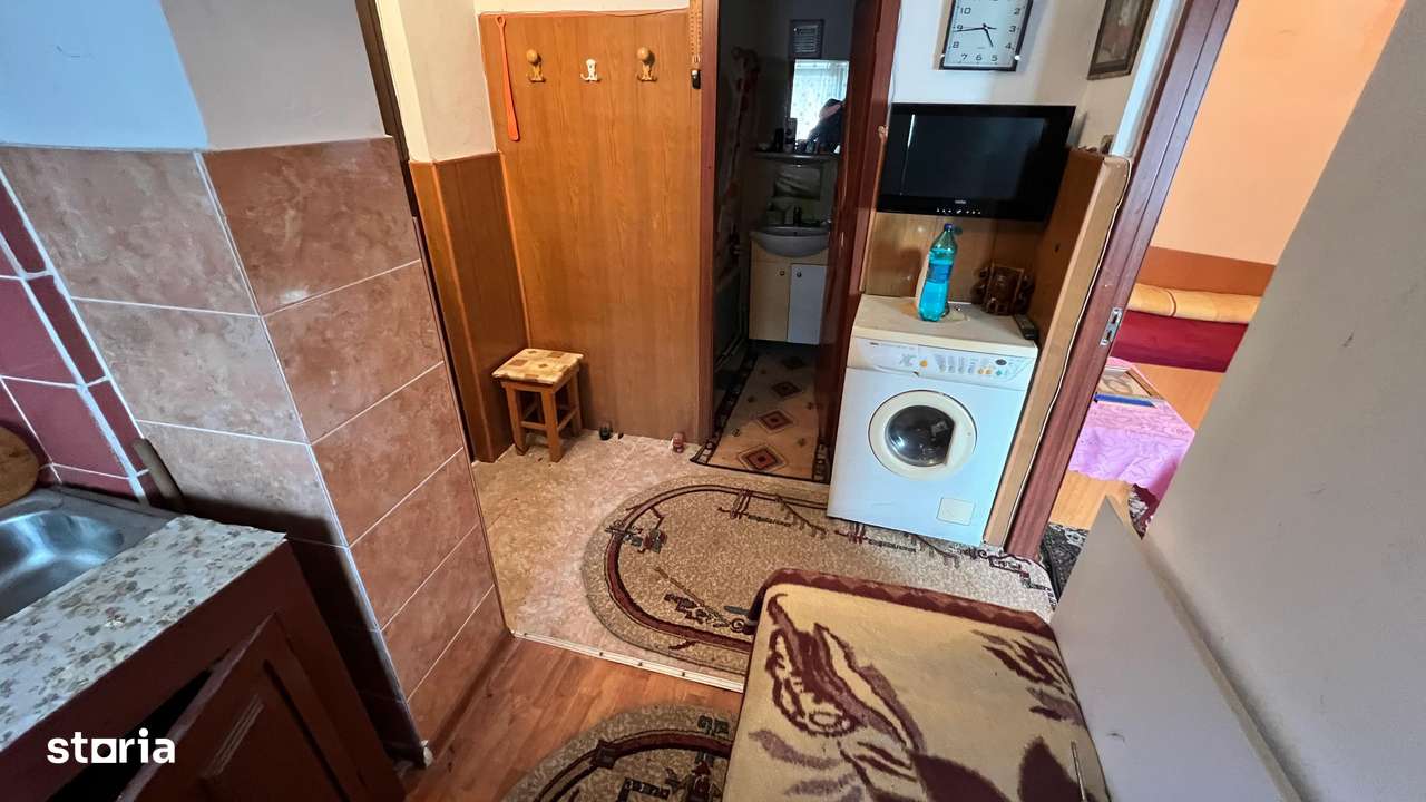 Garsoniera zona centrala Petrila - Imagine principală: 2/8