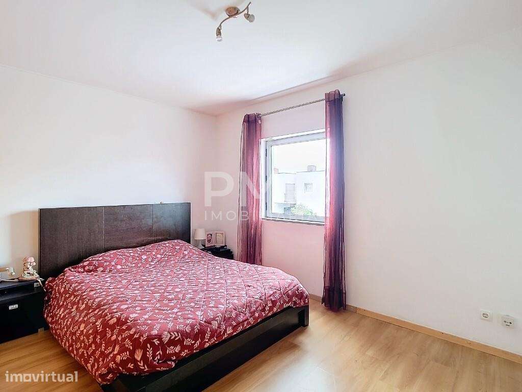 Moradia T4 em Santa Clara-12