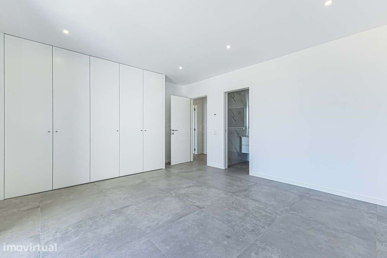 Moradia Contemporânea T3 com Garagem | Mexilhoeira Grande-23
