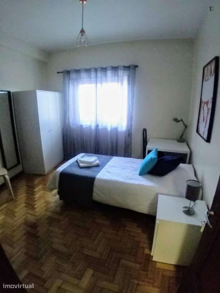Quarto - localizado em Cedofeita Porto - Grande imagem: 4/10