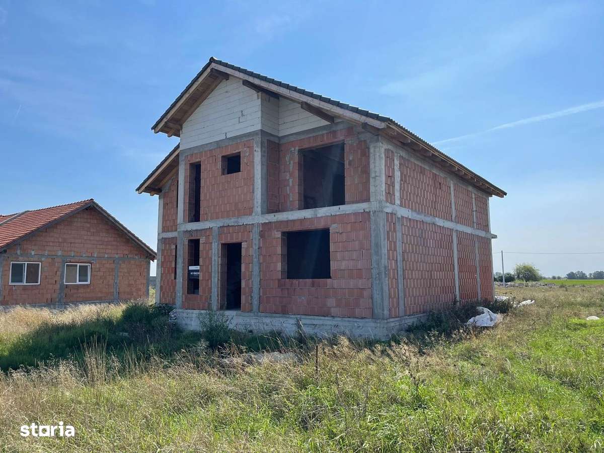 Casă la roșu - SanPaolo Arad - Imagine principală: 4/17