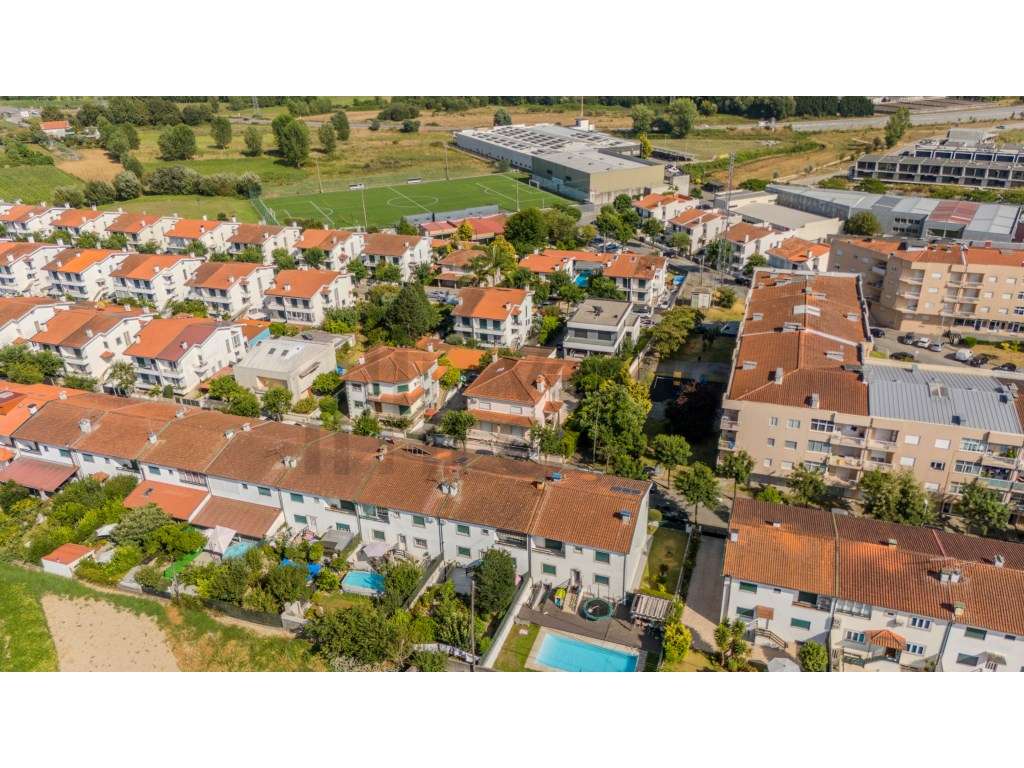 Vende-se Moradia Individual - Braga - Frossos-8