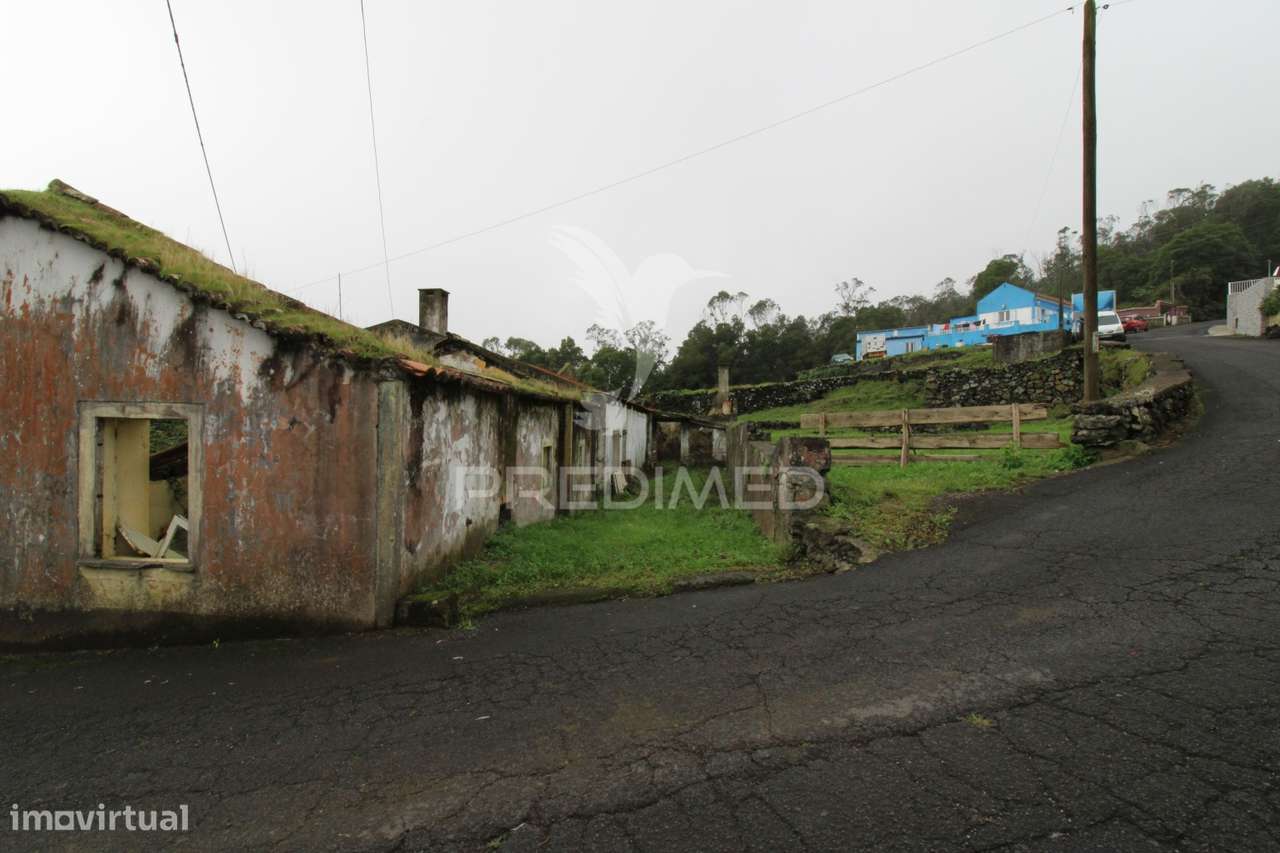 Moradia para recuperar - investimento - Grande imagem: 4/23