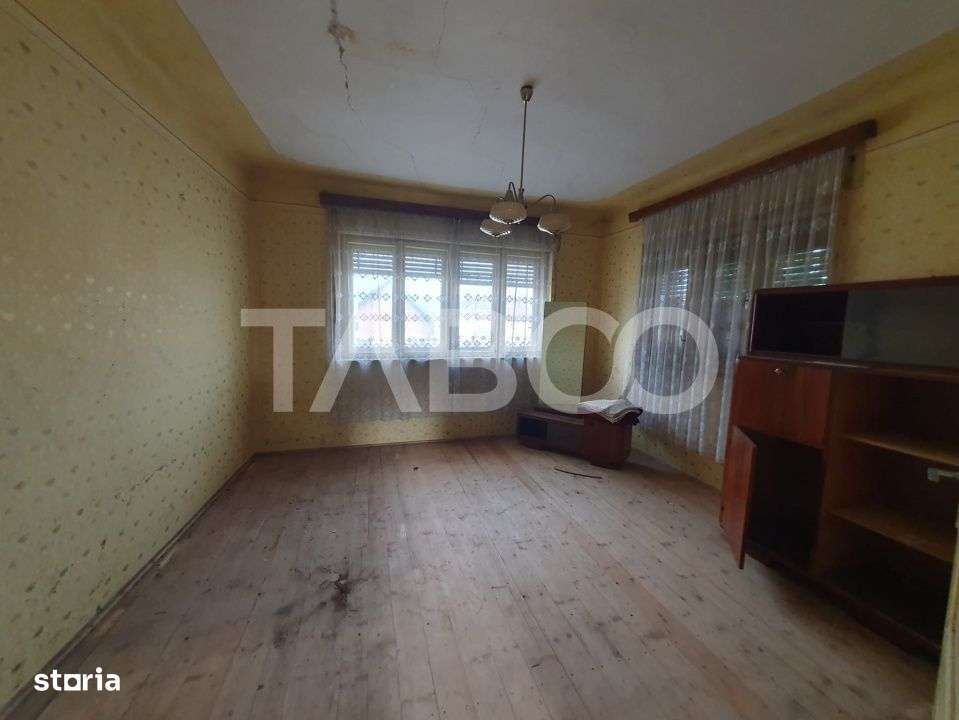 Casa de vanzare in Mandra 140 mp utili curte sura anexe 3 beciuri - Imagine principală: 2/8