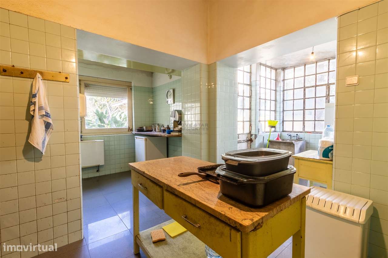 Moradia Estoril Cascais Vista Mar para renovar T6-18