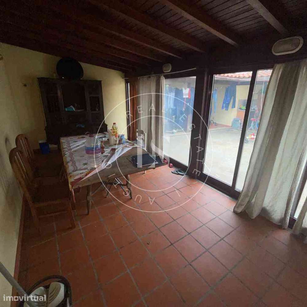 2 Apartamentos + Garagem com Logradouro | Vale de Cambra-36