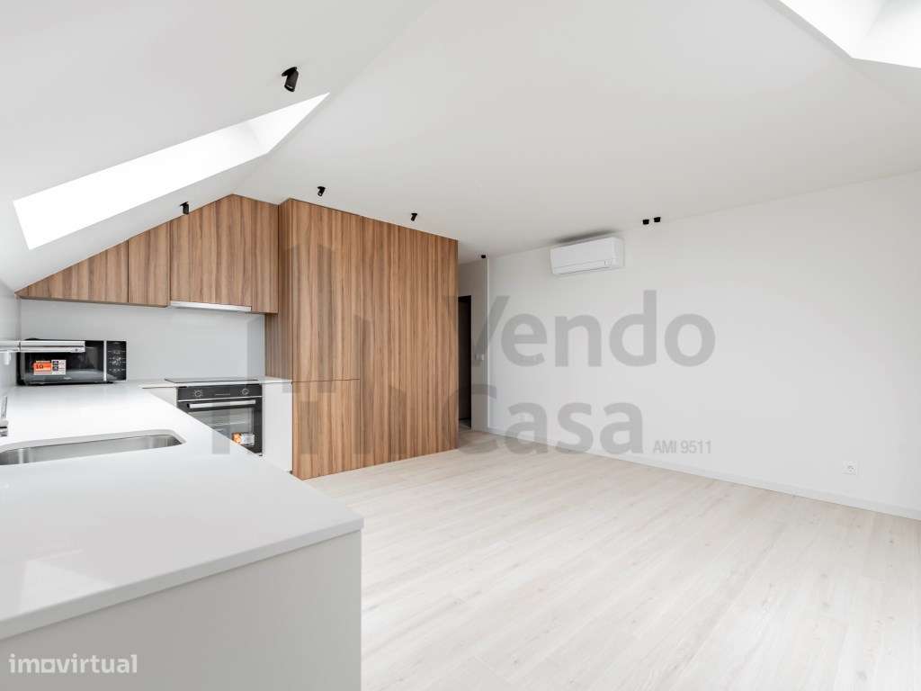 Vende-se T1 - Centro Histórico - Braga-12