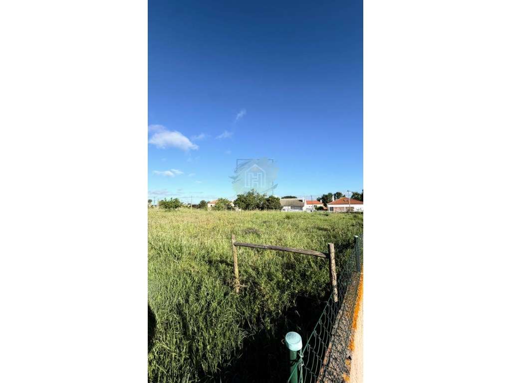 Terreno urbano para construção em excelente zona-6