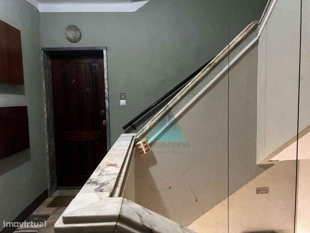 Apartamento T3 Semi-Remodelado na Arrentela 2º andar-15