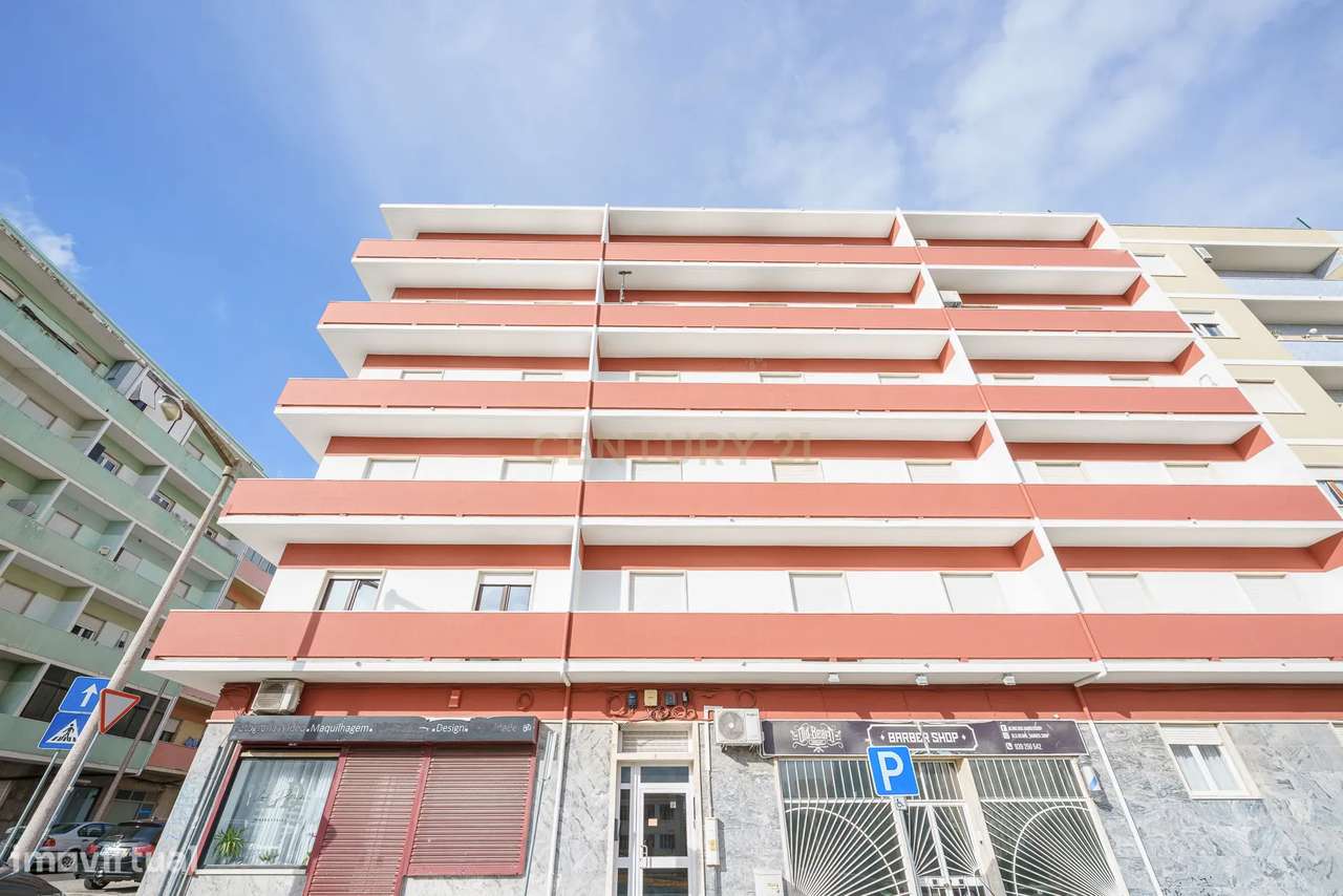 Apartamento T5 no Bairro do Liceu - Ideal para Famílias ou Investiment-20