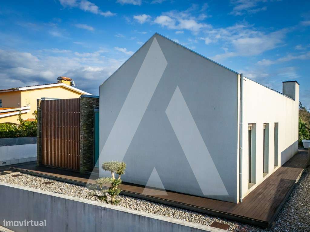 Moradia T3 com Piscina no Centro de Avanca - Aveiro - Arquitetura C... - Grande imagem: 4/60