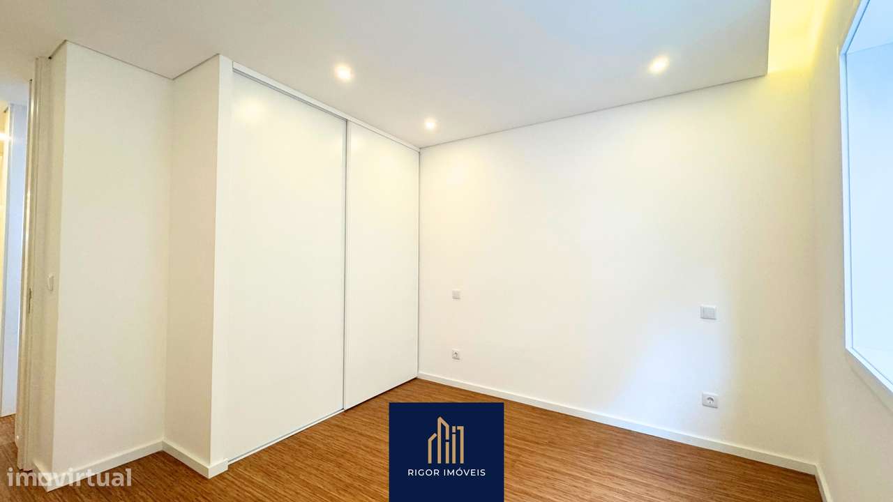 Apartamento T3 Renovado | Póvoa de Varzim - Zona Balnear - Grande imagem: 3/27