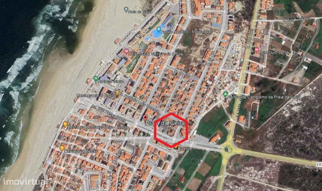 Praia da Vieira, Moradia 2 pisos, com 4 apartamentos T3 e pátio 220m