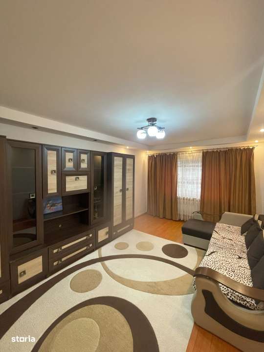 Apartament de vanzare, cu 2 camere decomandat, 50mp, etaj 4, zona Hotv - Imagine principală: 4/8