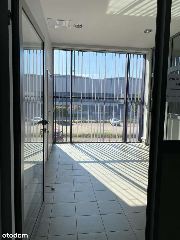 Wiata - teren utwardzony, ogrodzony - 901 m² wraz z biurem - 14 m² - Pełny obrazek: 4/9