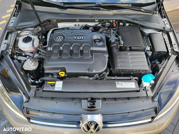 Volkswagen Golf 1.6 BlueTDI Cup - 16