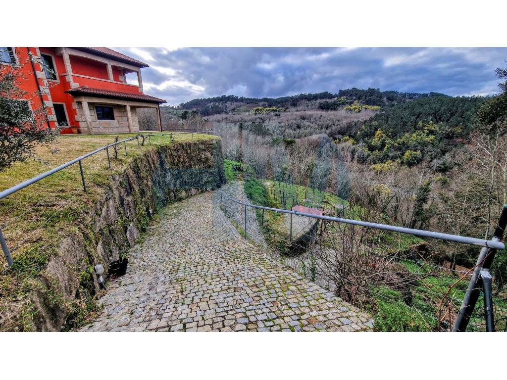 Moradia T5 sobre o Rio Tâmega - Amarante (Fridão)-43