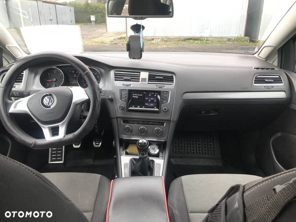 Volkswagen Golf VI 1.6 TDI CityLine - 17