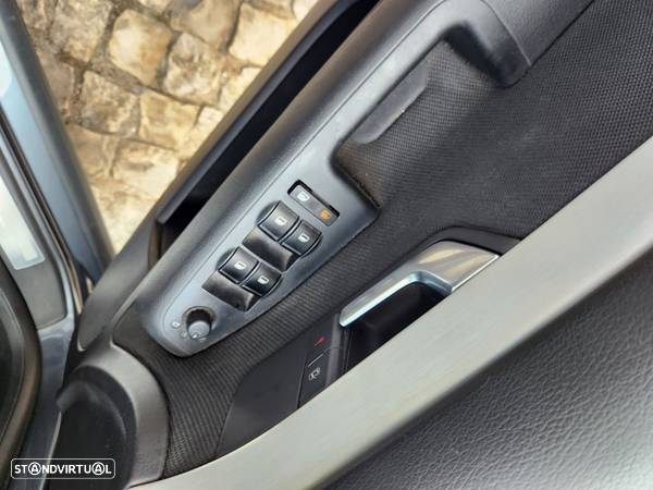 Audi A4 Avant 2.0 TDI S-line - 9