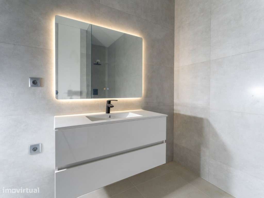 Apartamento T1 renovado com excelentes acabamentos na Nazaré-13