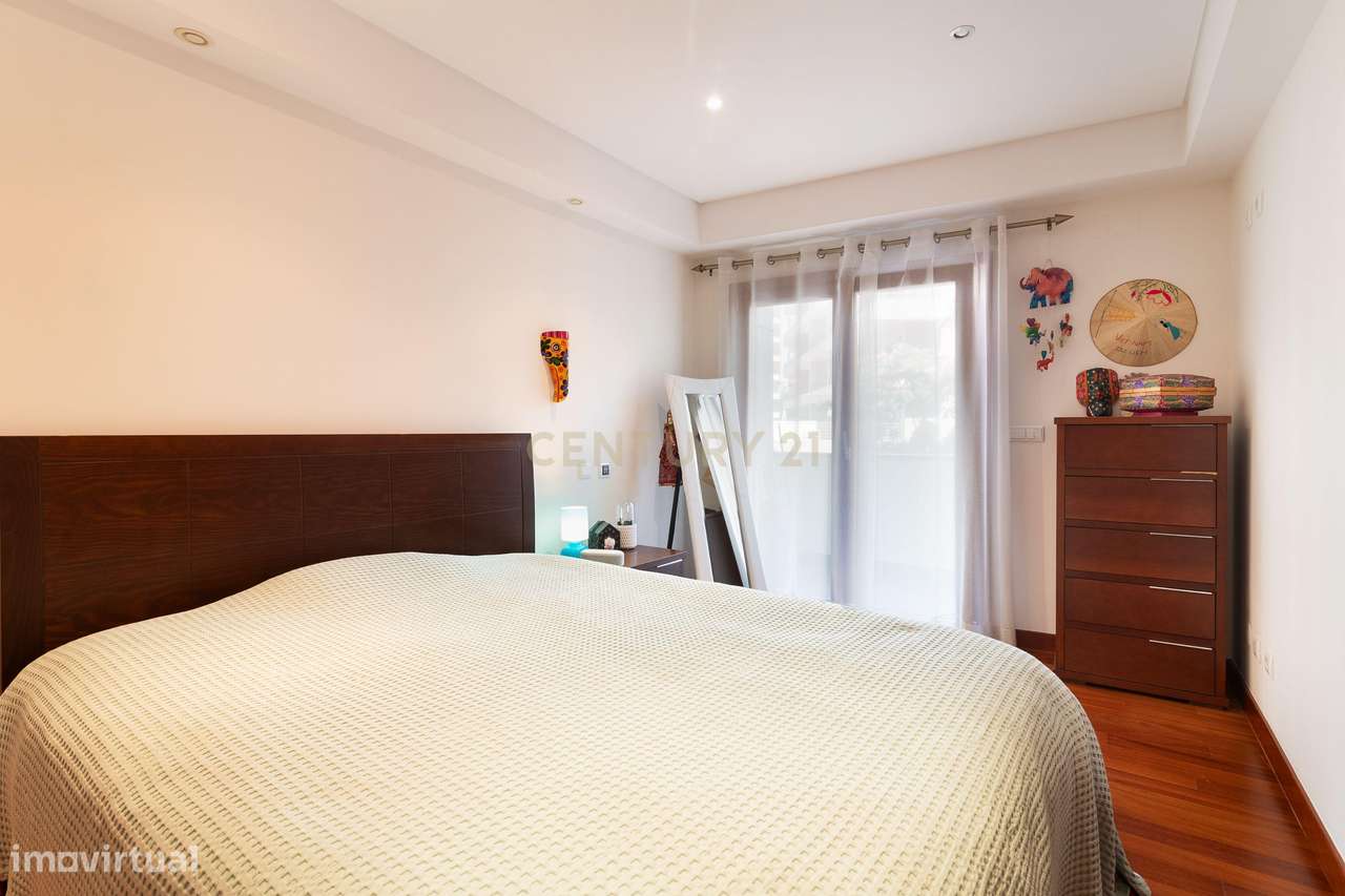 Apartamento T1 nas Colinas do Cruzeiro com Arrecadação e Parqueamento-11