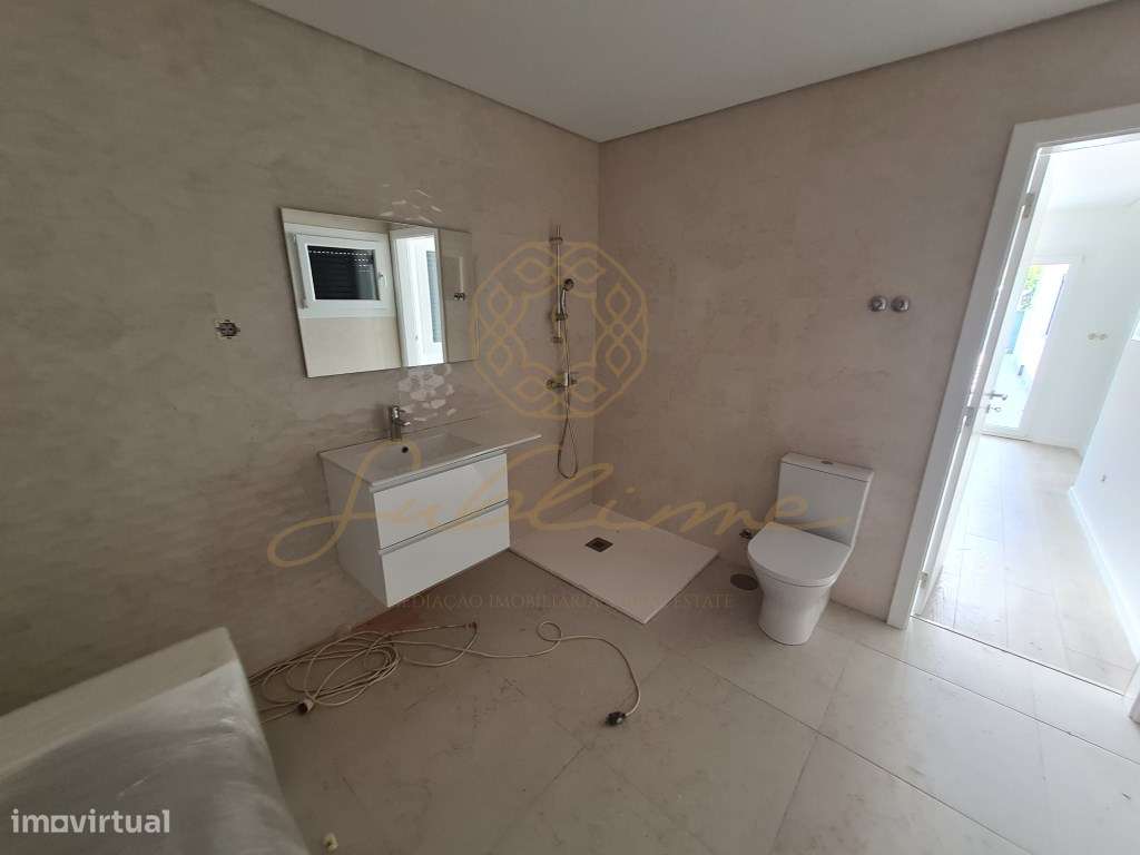 Moradia Térrea com 4 Quartos 'NOVA'-17