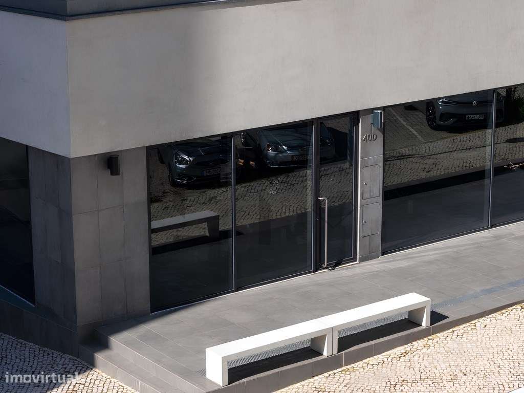 Fantástica Loja Com Rendimento Garantido na Avenida David Mourão Fe... - Grande imagem: 2/13