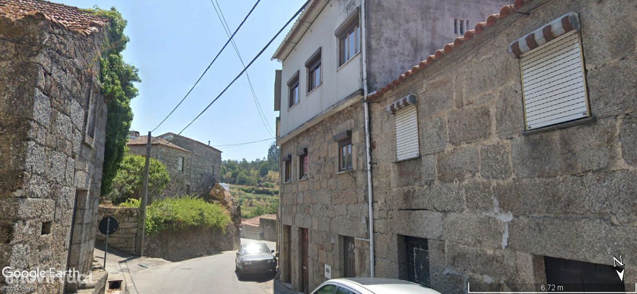 Casa para remodelar em Nogueira do Cravo, Oliveira do Hospital