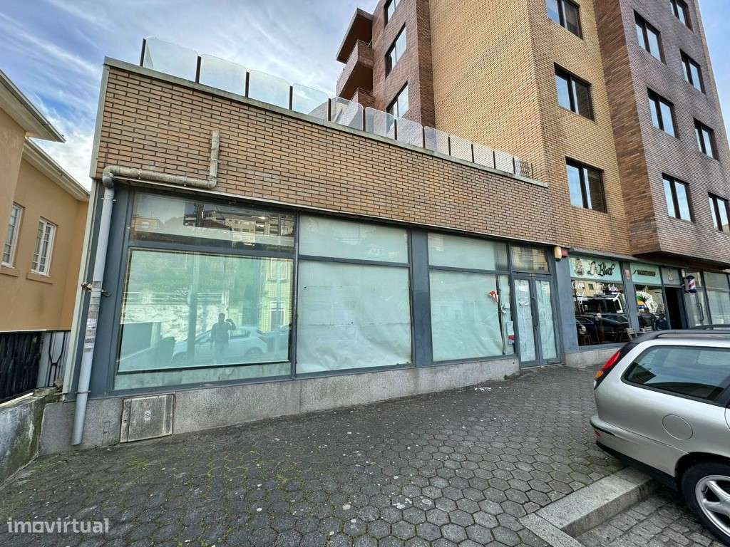 Oportunidade de negócio no coração de V. N. de Gaia-1