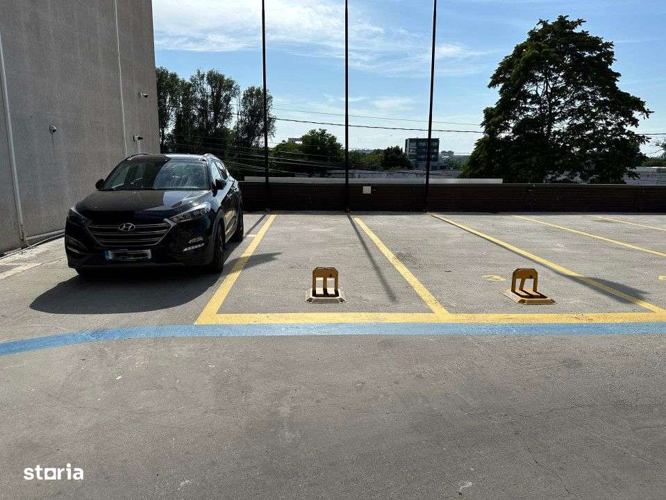 Spatiu comercial stradal cu locuri de parcare privata - Imagine principală: 2/16