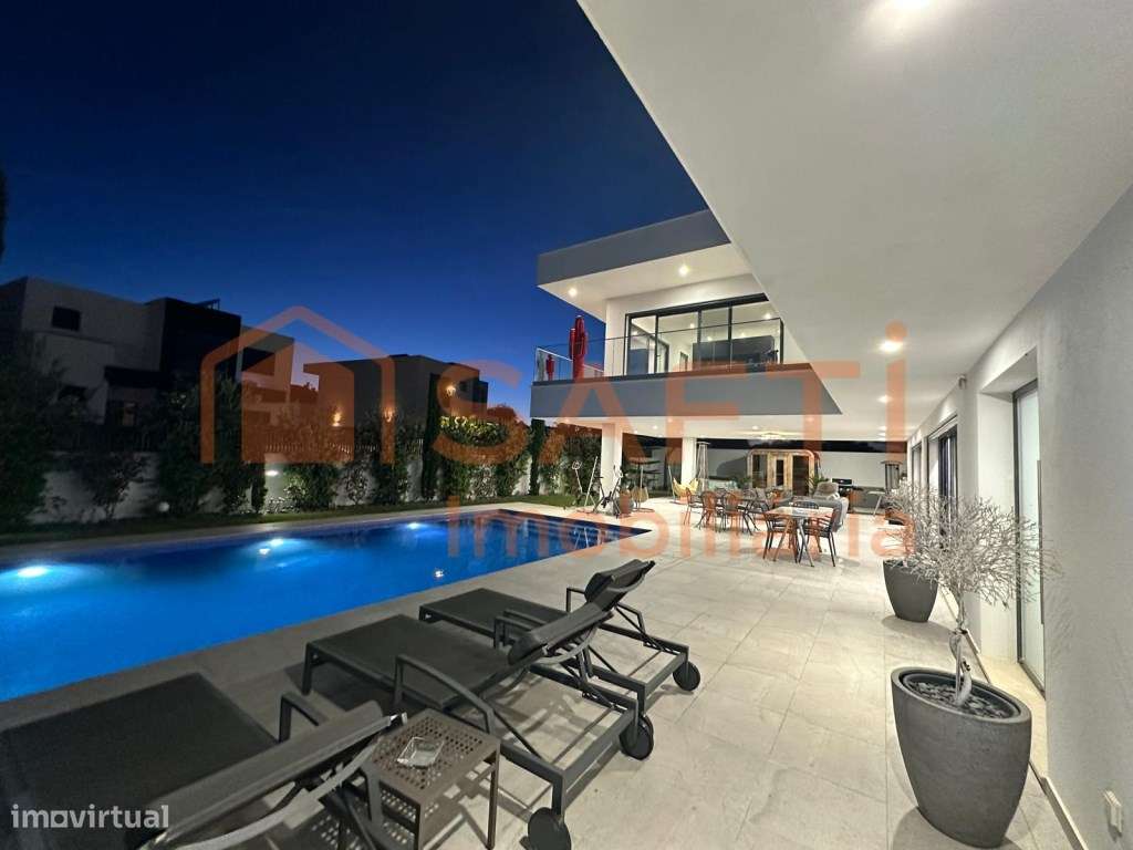 Magnifica Moradia T3 com piscina acabamentos de luxo - Grande imagem: 3/30